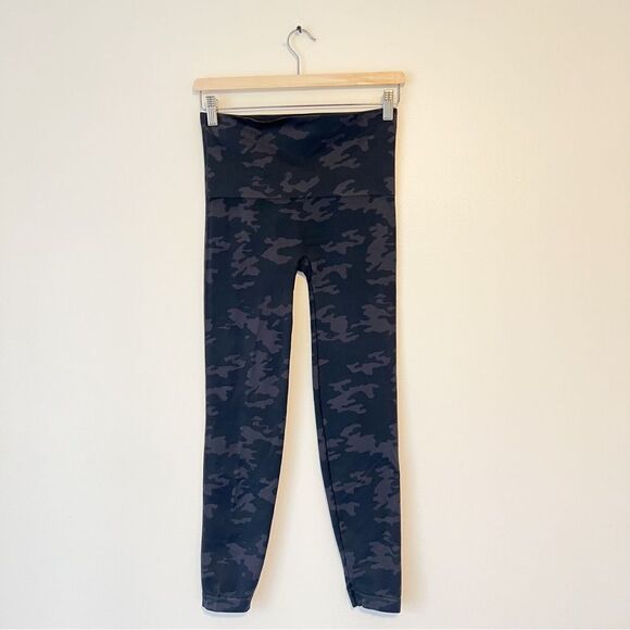Spanx Seamless Camo Leggings FL3515 Size Large - Picture 5 of 8